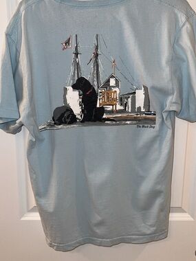 The Black Dog Men’s Light Blue Short Sleeve Tee with Black Dog Graphic
